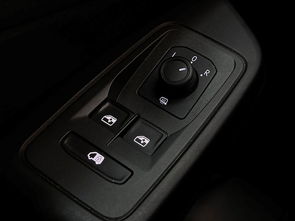 Volkswagen Caddy 25 of 26