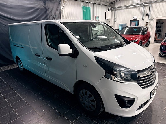 Opel Vivaro 7 of 11