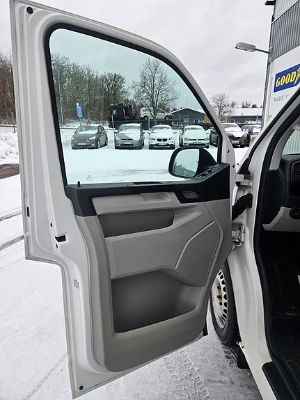 Volkswagen Transporter 5 of 5