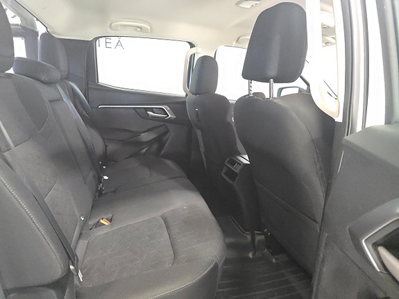 Isuzu D-max 9 of 12