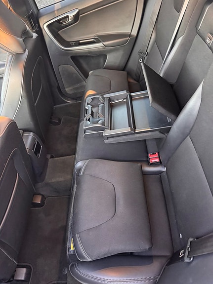 Volvo XC60 5 of 7