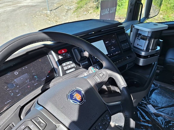 Ny Scania 660 Timmerbil med OP Höglunds rede 7 of 8