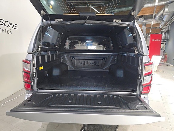 Isuzu D-max 7 of 12