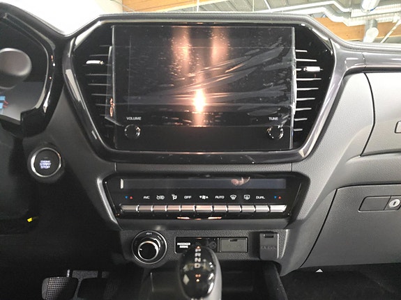 Isuzu D-max 11 of 12