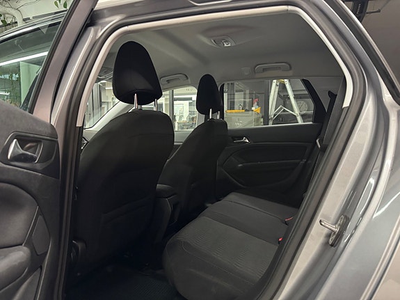Peugeot 308 13 of 21