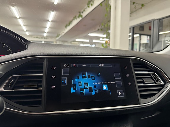 Peugeot 308 17 of 21