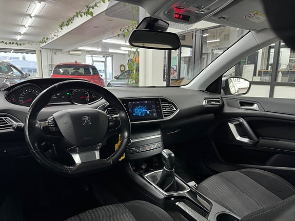 Peugeot 308 14 of 21