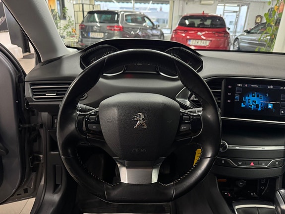 Peugeot 308 19 of 21