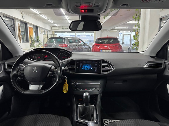 Peugeot 308 12 of 21
