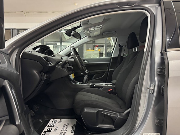 Peugeot 308 16 of 21