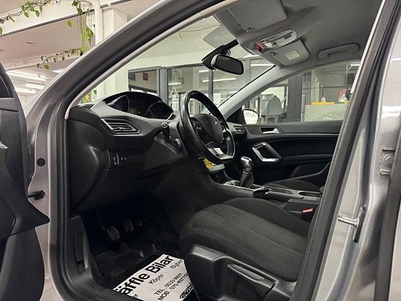 Peugeot 308 15 of 21