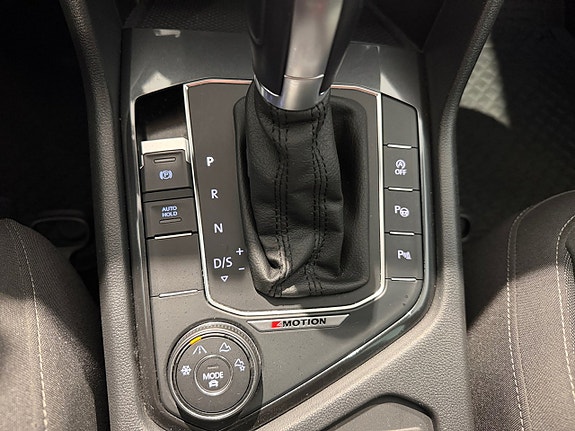Volkswagen Tiguan 12 of 12