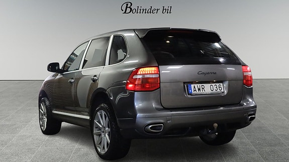 Porsche Cayenne 6 of 24