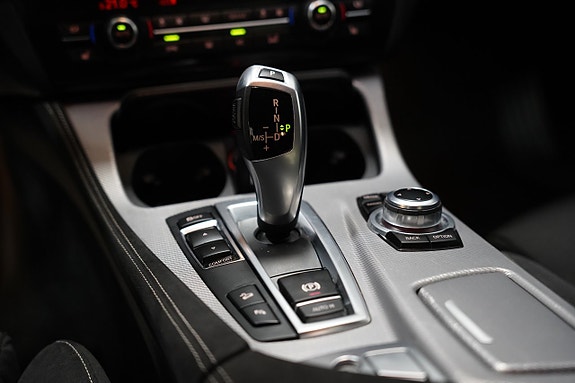 BMW 520d 12 of 16