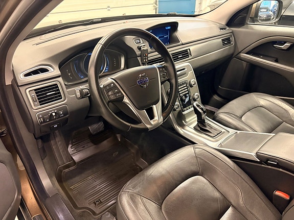 Volvo XC70 16 of 27