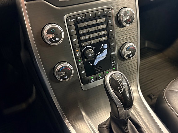 Volvo XC70 23 of 27