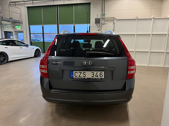 Kia Ceed 3 of 5