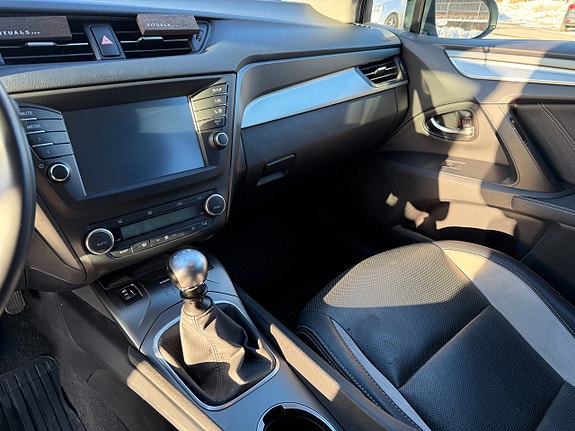 Toyota Avensis 11 of 13