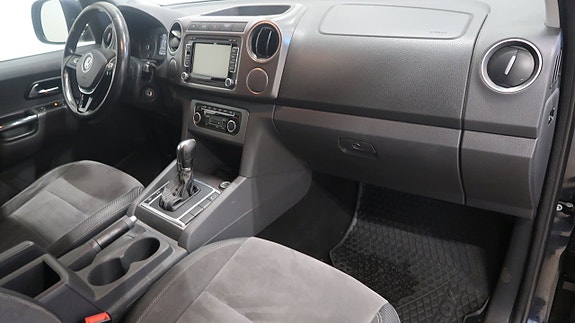 Volkswagen Amarok 10 of 21
