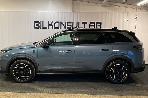 Peugeot 5008 2 of 5