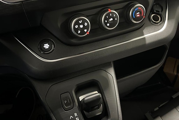 Nissan Primastar 12 of 14