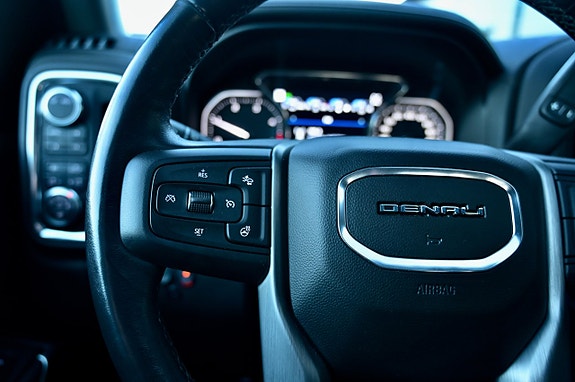 GMC Sierra 18 of 27