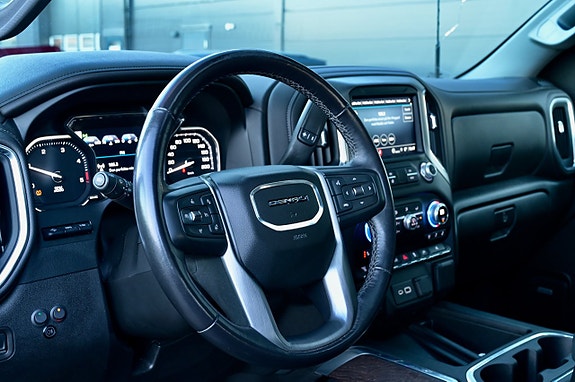 GMC Sierra 17 of 27