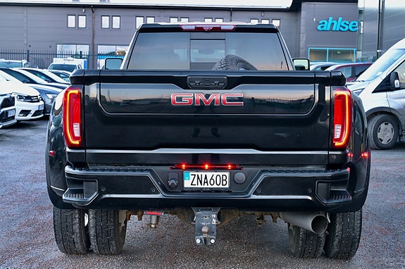 GMC Sierra 5 of 5