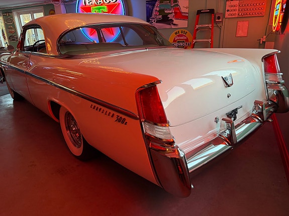 Chrysler 300 7 of 25
