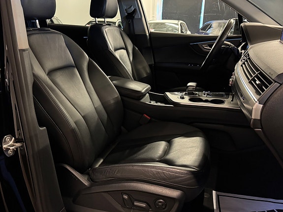 Audi Q7 24 of 30
