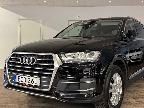 Audi Q7 4 of 30