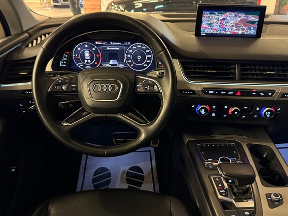 Audi Q7 26 of 30