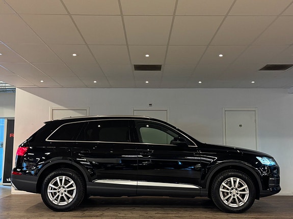 Audi Q7 8 of 30