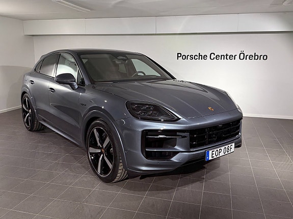 Porsche Cayenne 3 of 5