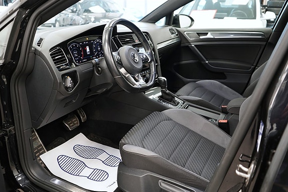 Volkswagen Golf I 11 of 26