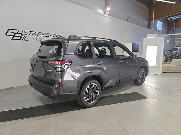 Subaru Forester 4 of 5