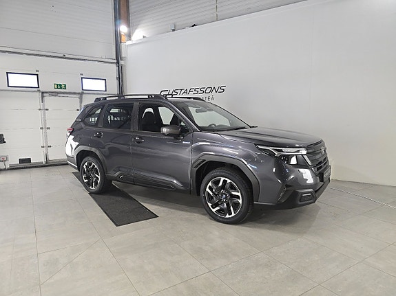Subaru Forester 3 of 5
