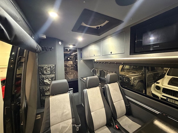 Mercedes-Benz Sprinter 319 17 of 30