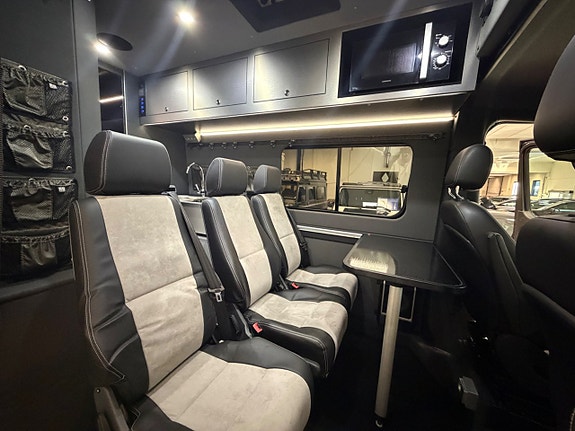 Mercedes-Benz Sprinter 319 13 of 30