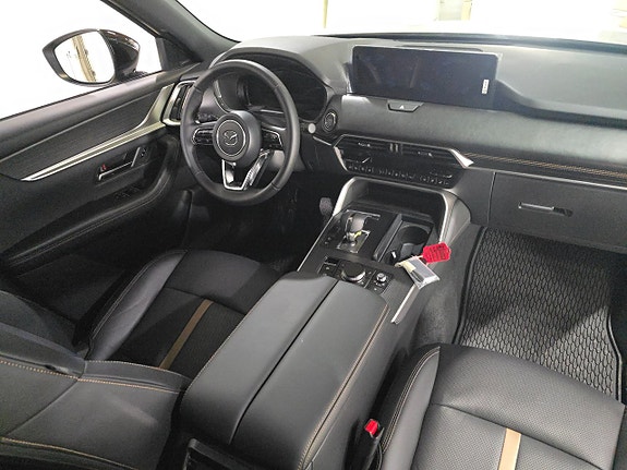 Mazda CX-60 13 of 13