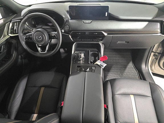 Mazda CX-60 12 of 13