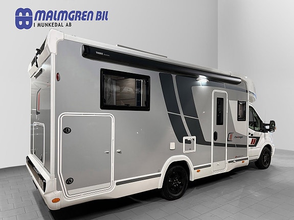 Challenger 318 Graphite Edition 165hk AUTOMAT QUEENBED Face-to-Face Adaptiv Farthållare 2 of 30