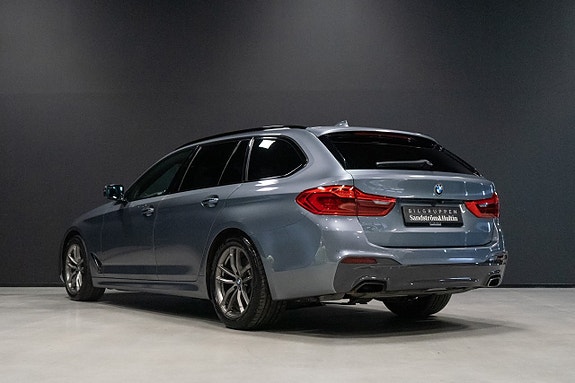 BMW 530i 4 of 5