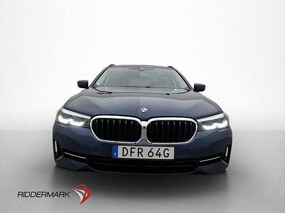 BMW 530e 2 of 5