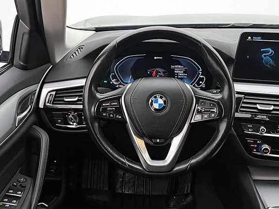 BMW 530e 12 of 29