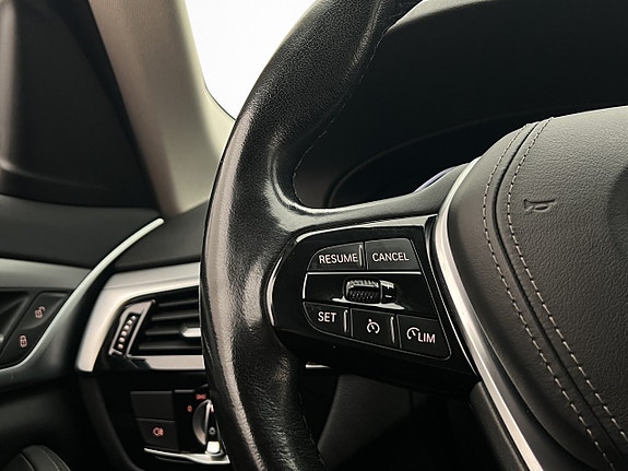 BMW 530e 17 of 29