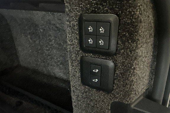 Land Rover Range Rover 25 of 25