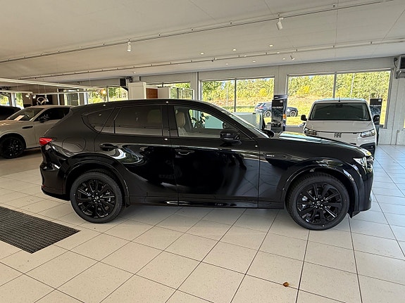 Mazda CX-60 2 of 20