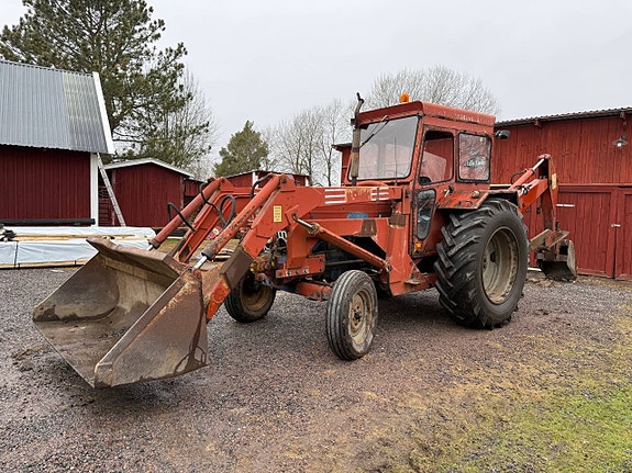 Traktorgrävare GMW KL 915 + Tillbehör