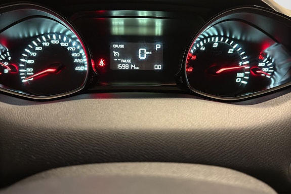 Peugeot 308 13 of 17